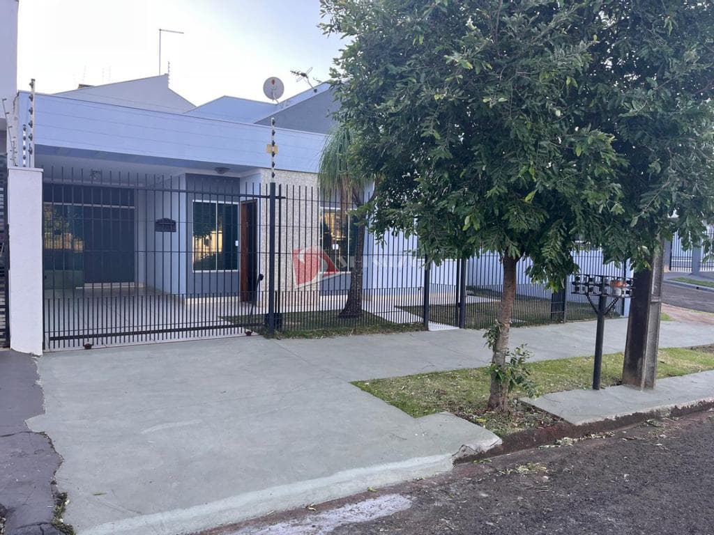 Casa à venda em Maringá, Jardim Olímpico, com 3 quartos, com 99 m²