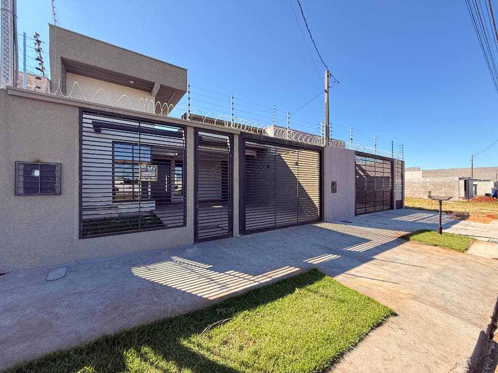 Casa à venda em Maringá, Bom Jardim, com 3 quartos, com 130.92 m²