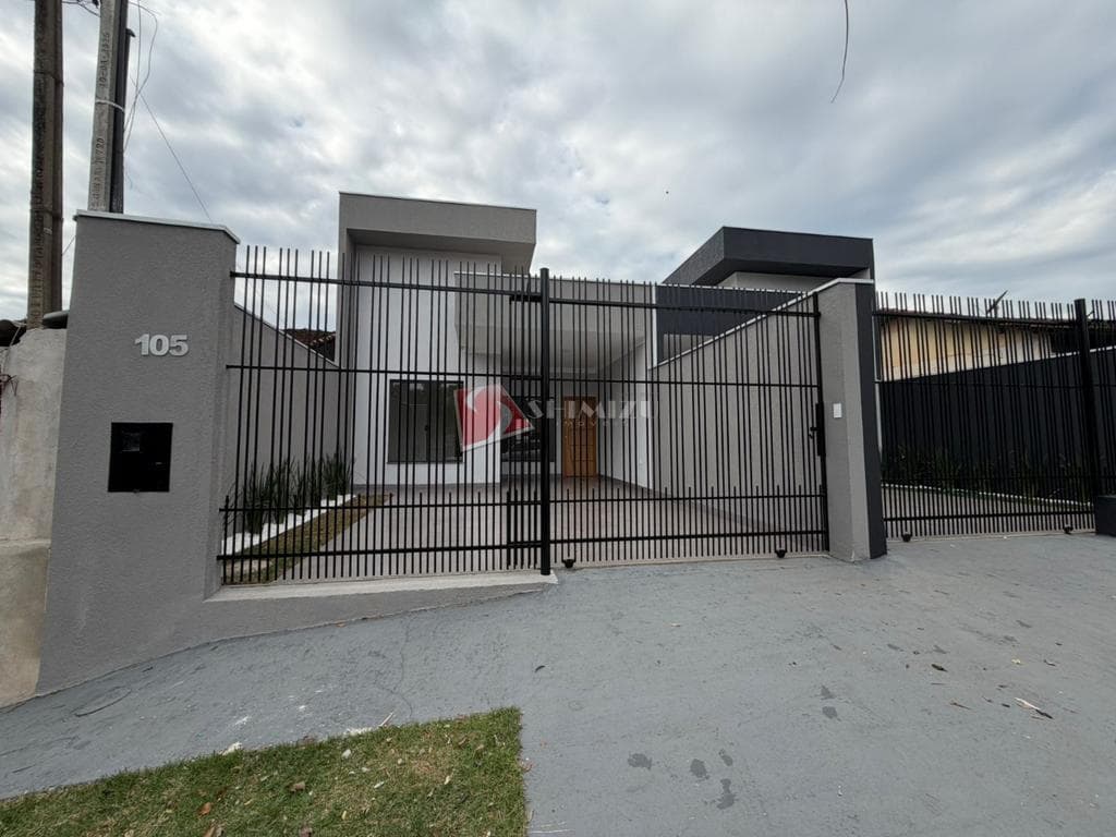 Casa à venda em Maringá, Conjunto Habitacional Requião, com 3 quartos, com 80 m²
