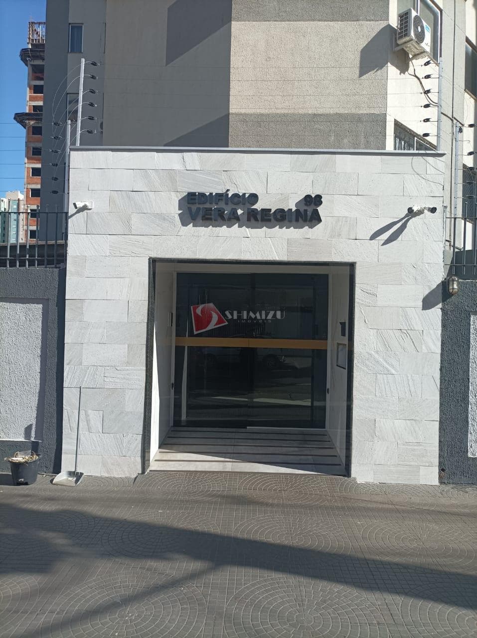 Lindo apto todo modernizado no Ed Vera Regina, próximo a Cerro Azul