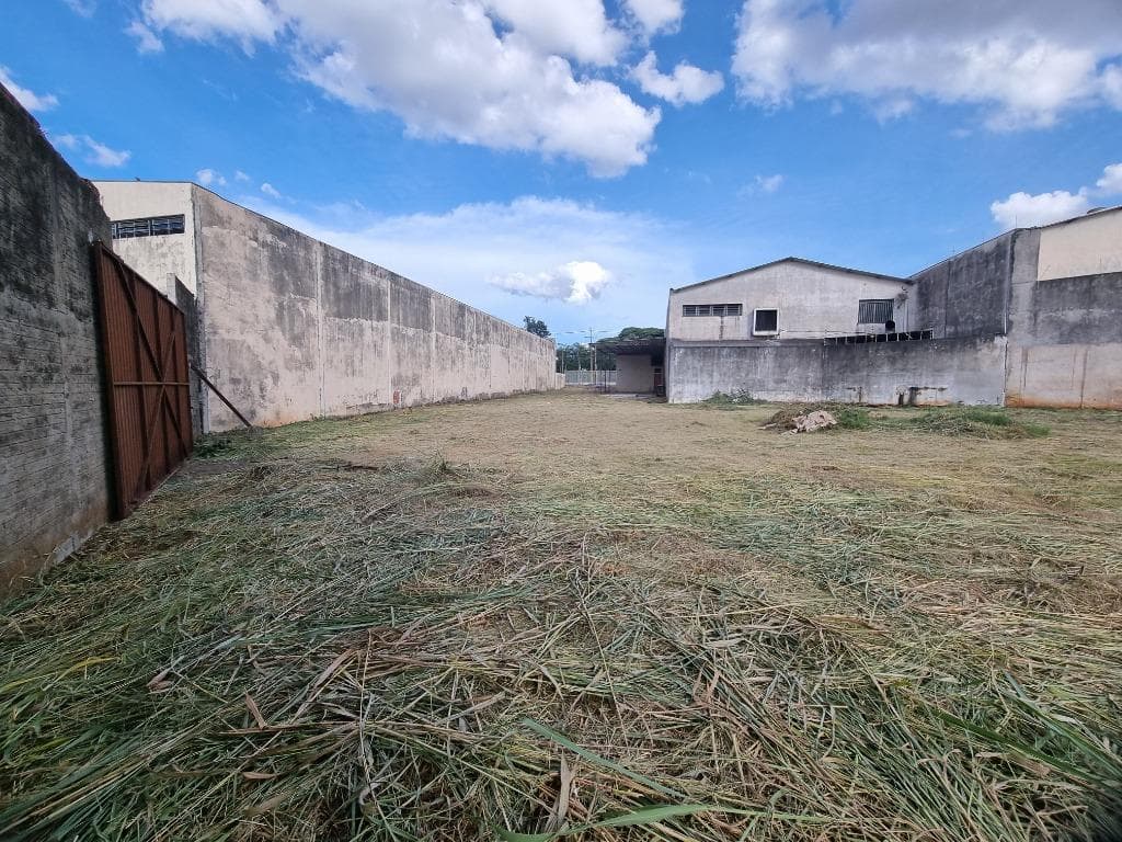 Terreno com 576.4 m² à Venda no Jardim Tóquio - Maringá