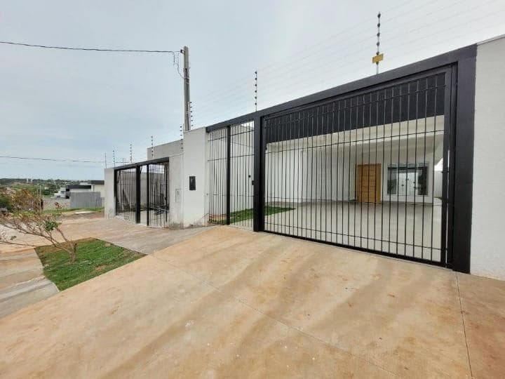 Casa à venda em Maringá, Jardim Freitas, com 3 quartos, com 96.92 m²