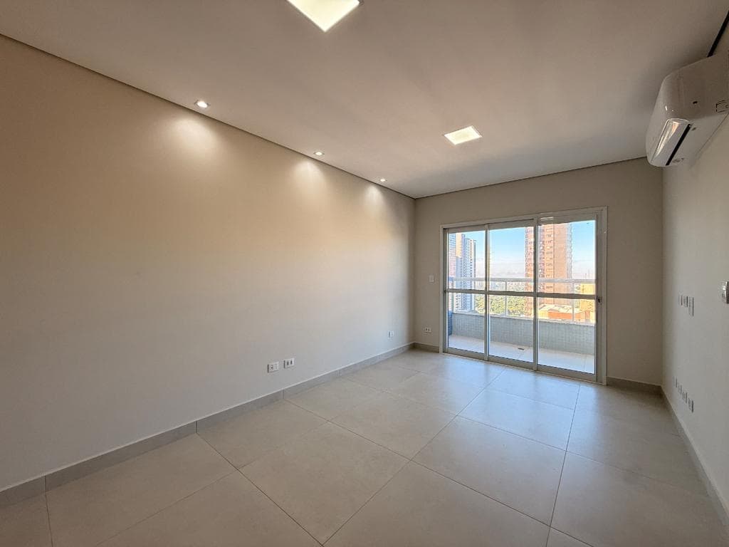 Apartamento à venda em Maringá, Zona 01, com 2 quartos, com 73 m², Condomínio Portal de Rochdale