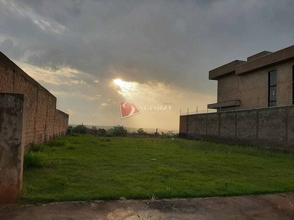 Terreno à venda em Maringá, Jardim Dias II, com 320.67 m²