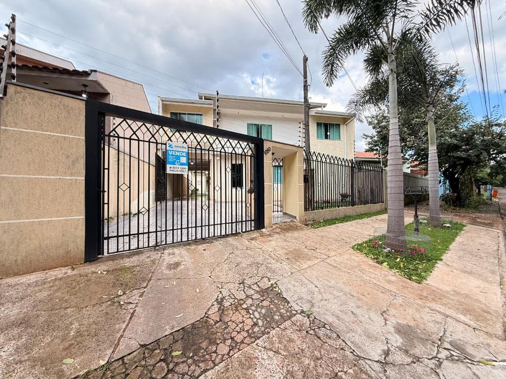 Sobrado à venda em Maringá, Jardim Novo Oásis, com 4 quartos, com 269 m²