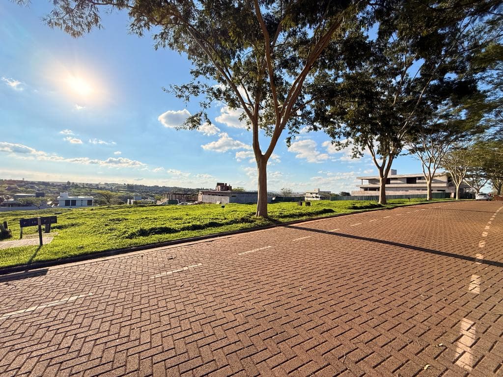 Terreno à venda em Maringá, Jardins de Monet Residence, com 598.35 m²