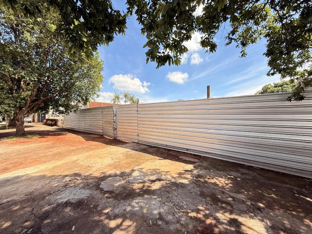 Terreno à venda em Maringá, Jardim Alvorada, com 1000 m²