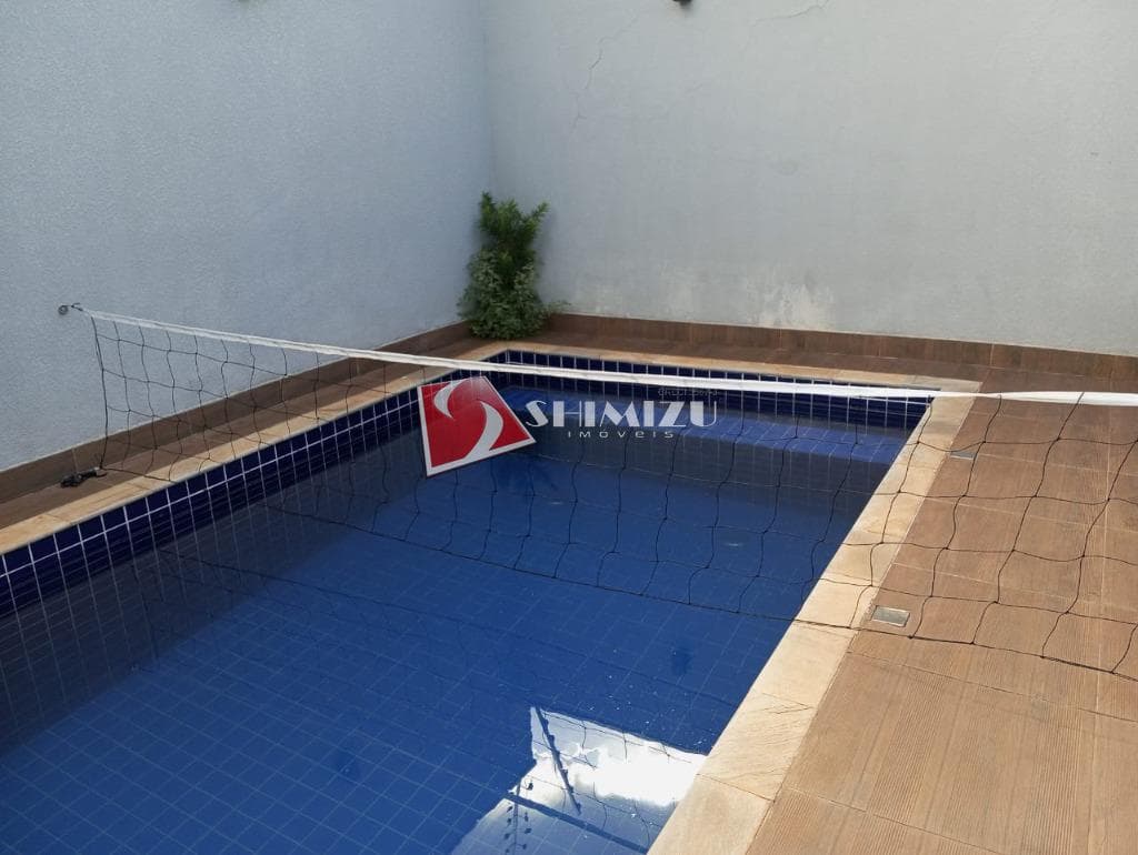 Casa à venda em Maringá, Zona 07, com 3 quartos, com 160 m²
