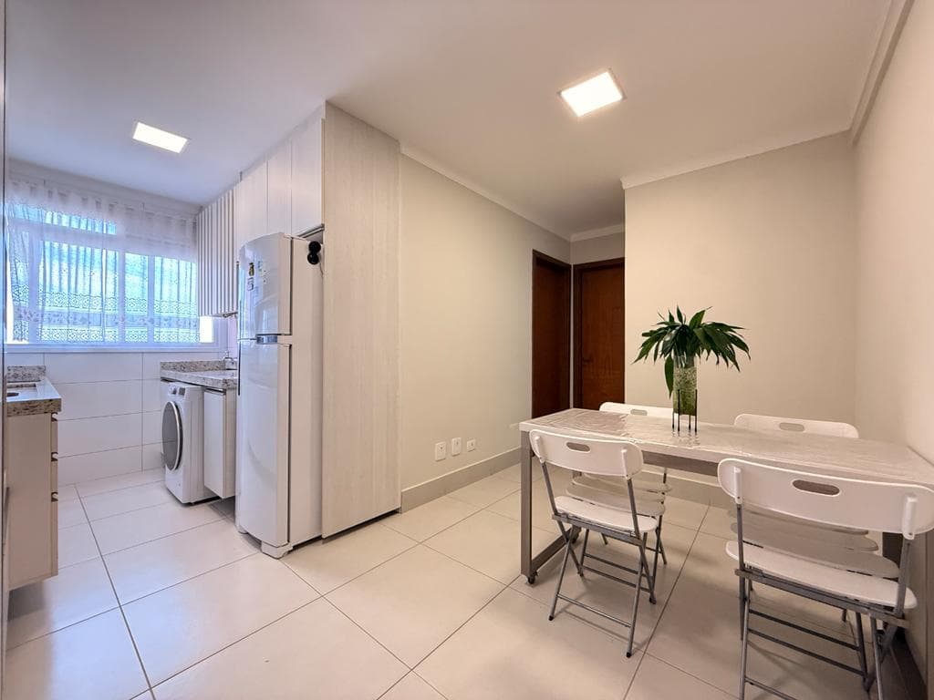 Apartamento à venda em Maringá, Zona 07, com 2 quartos, com 54.86 m², Residencial Palma e Azevedo