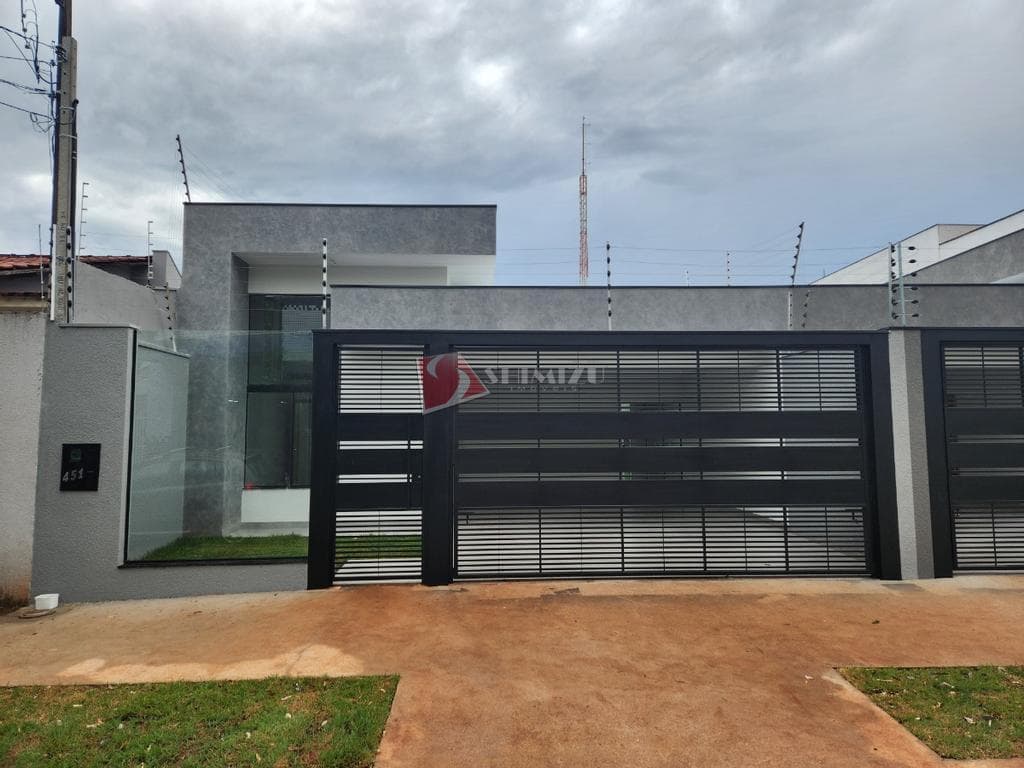 Casa à venda em Maringá, Jardim Alvorada, com 3 quartos, com 150 m²