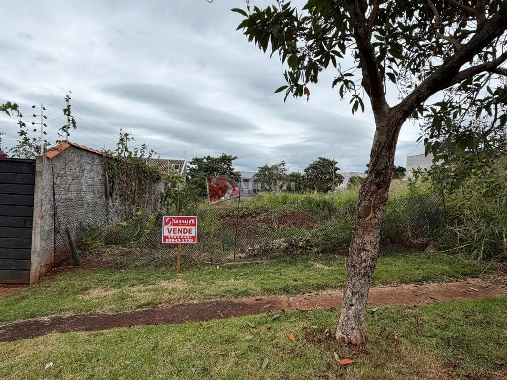 Terreno à venda em Maringá, Jardim Oriental, com 200 m²