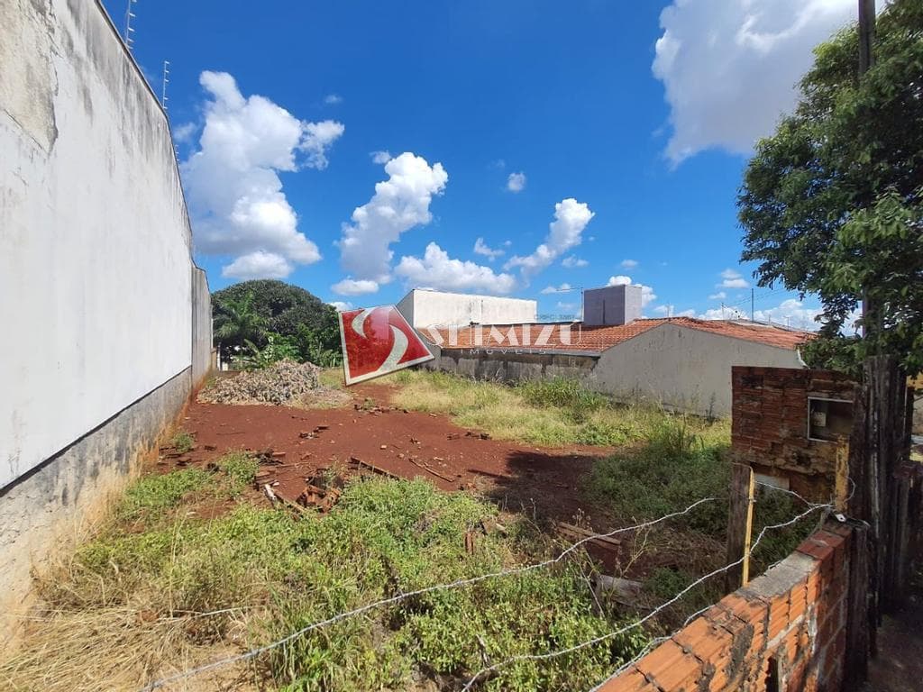 Terreno à venda em Maringá, Cidade Jardim, com 300.7 m²