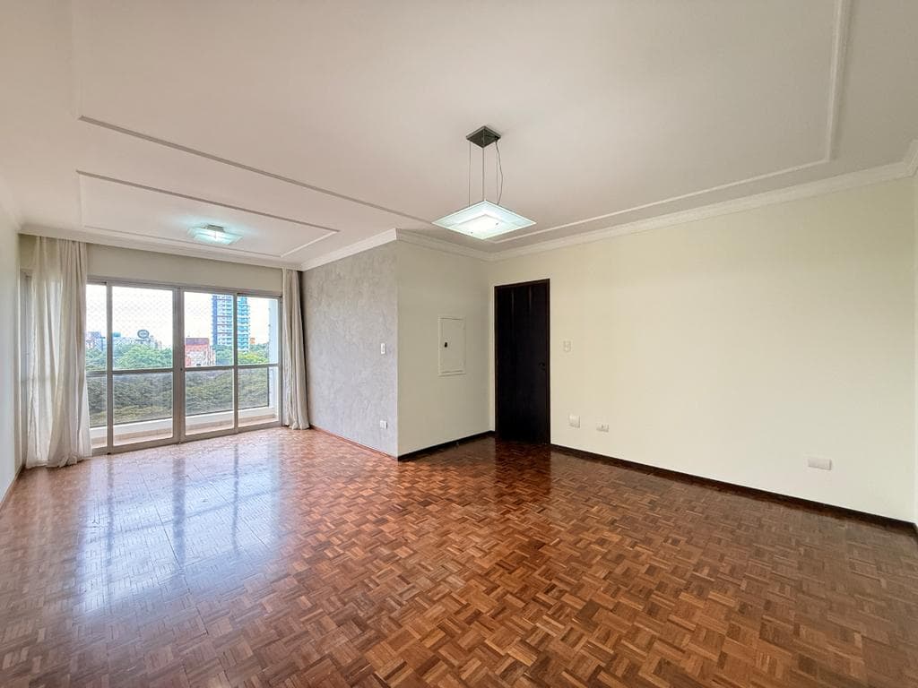 Apartamento à venda em Maringá, Zona 07, com 3 quartos, com 120.47 m², Residencial Granada