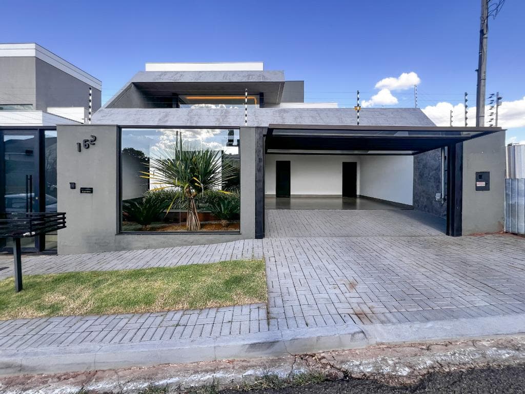 Casa à venda em Maringá, Jardim Cidade Monções, com 3 suítes, com 254.94 m²