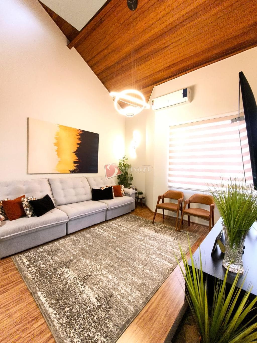Sobrado à venda em Maringá, Jardim Guaporé, com 3 quartos, com 207.12 m²
