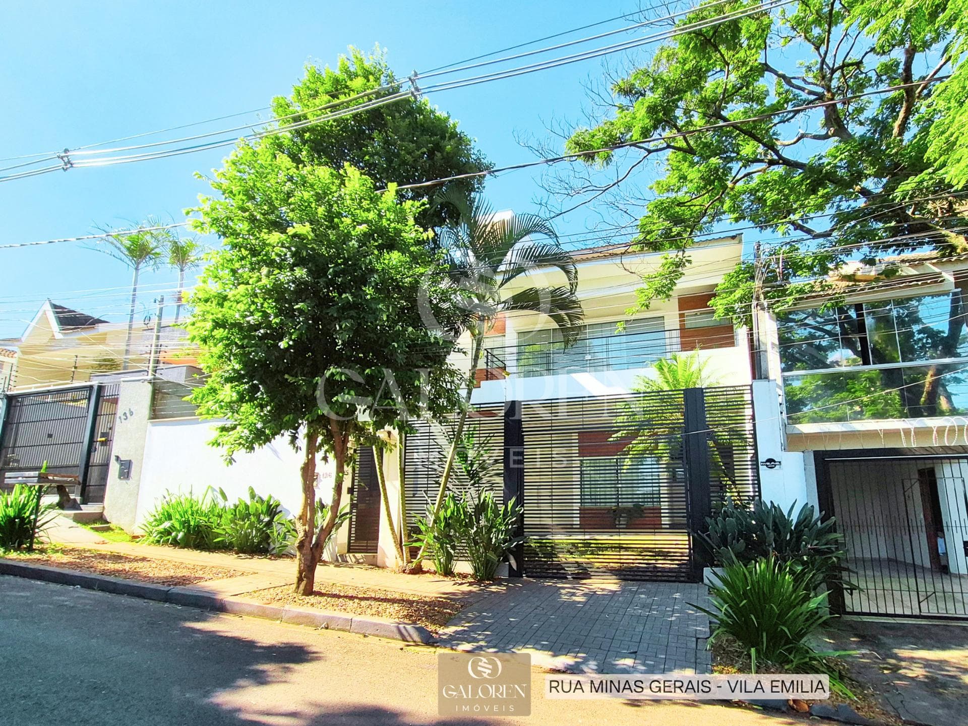 Sobrado 600 m2 Alto Padrão 6 Suítes + Casa Anexa na Vila Emília, Maringá