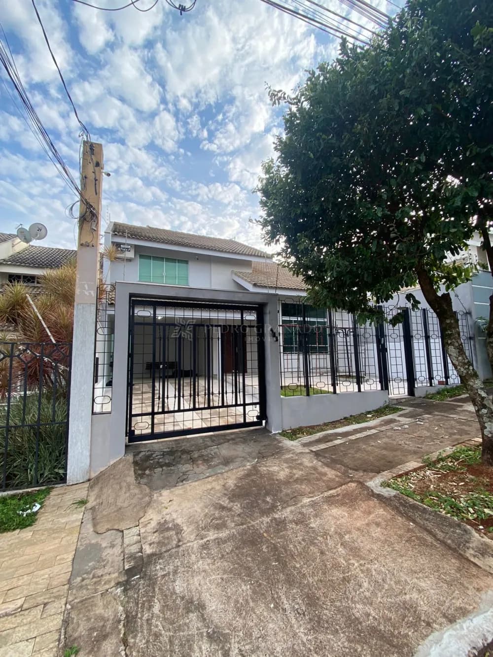 Sobrado com piscina - Jd Novo Horizonte