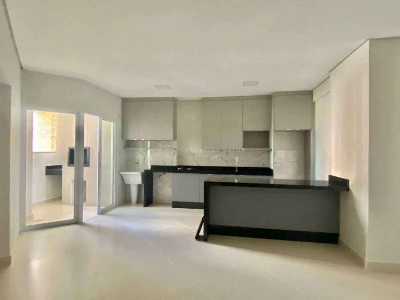 Apartamento 03 Dormitórios - Zona 03