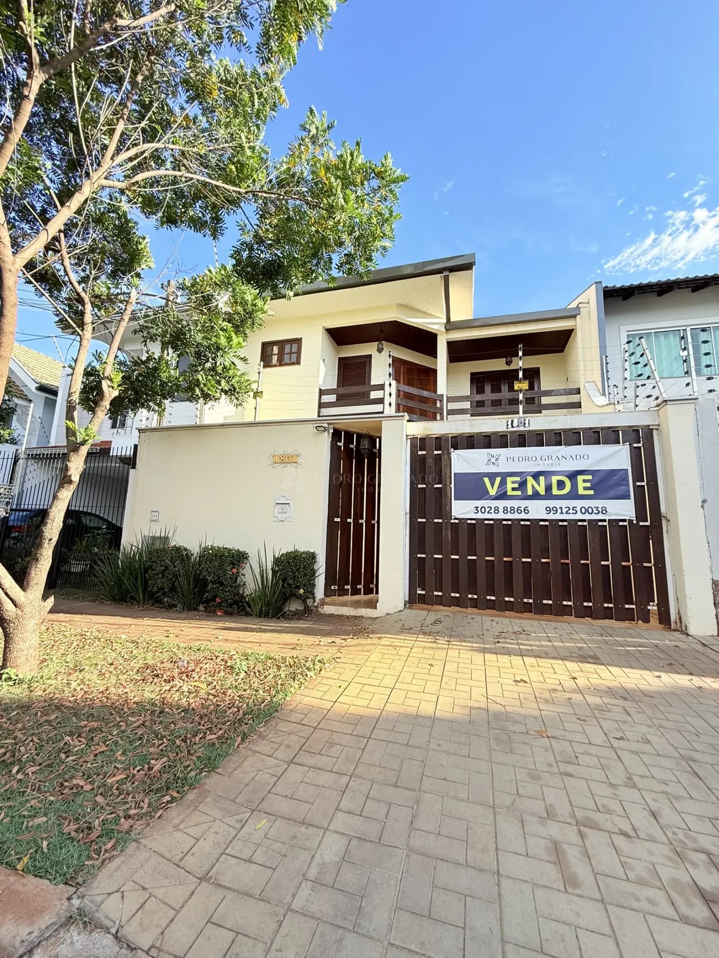 Casa/Sobrado Sobrado em Maringá