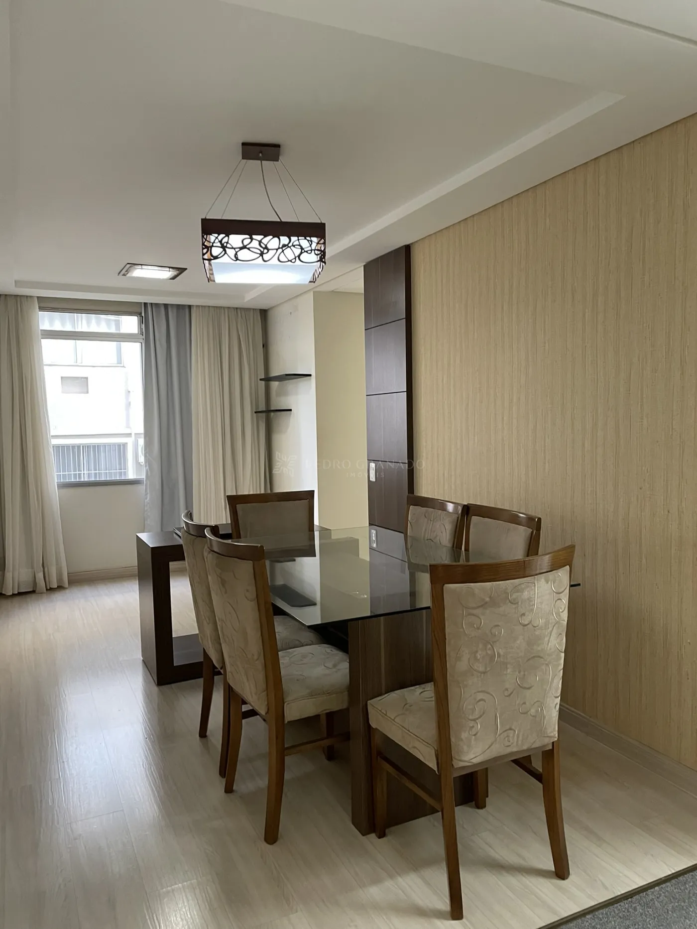 Apartamento com 03 Dormitórios - Zona 06