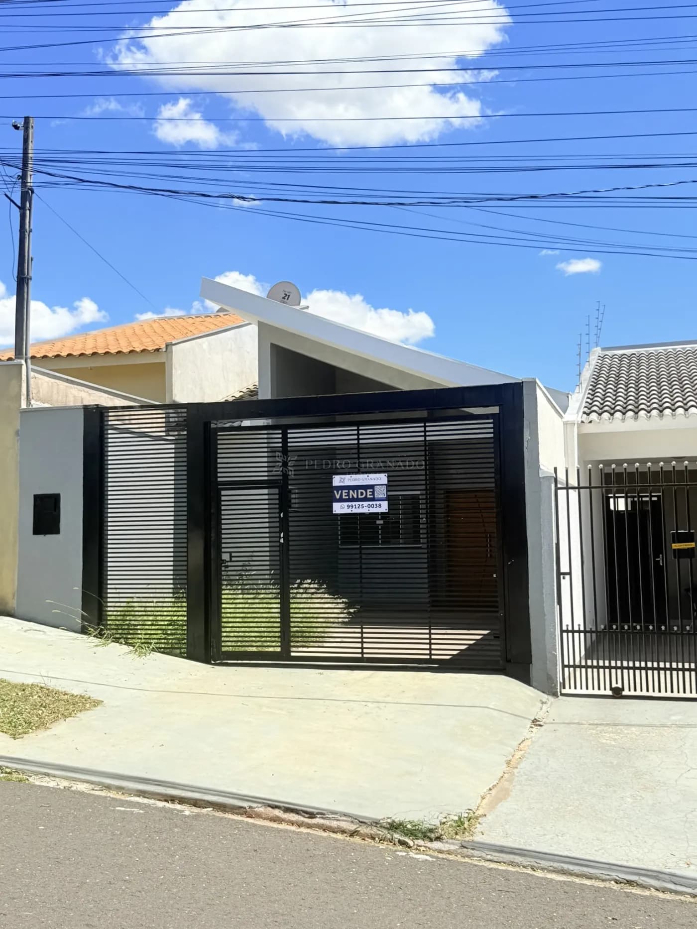 Casa nova com espaço Gourmet, possibilidade de MCMV!