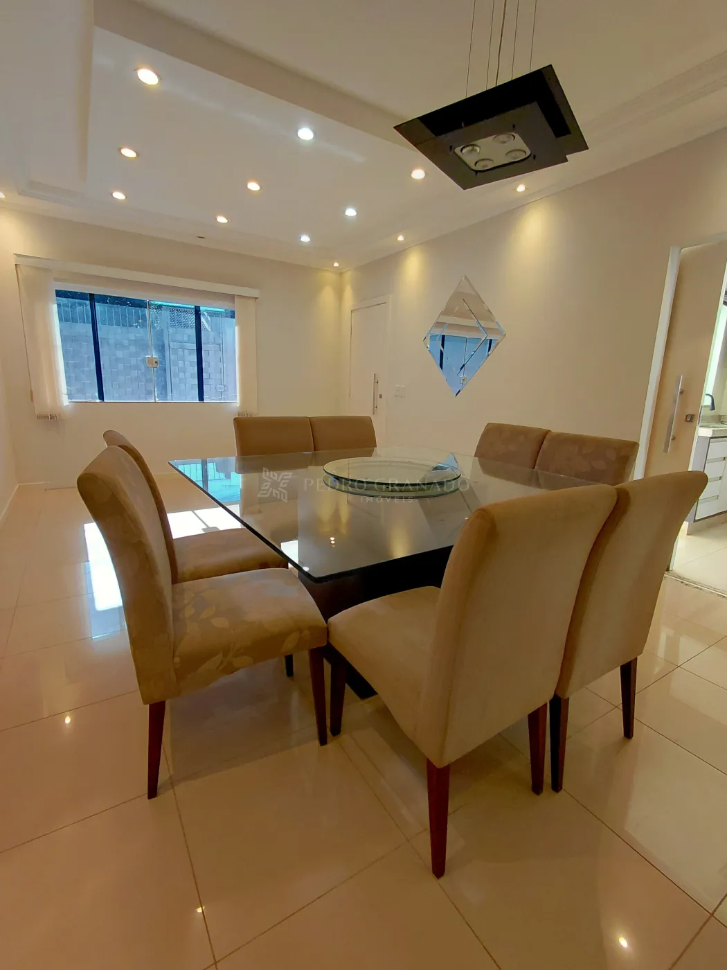 Casa com 02 dormitórios - Jardim Paulista III