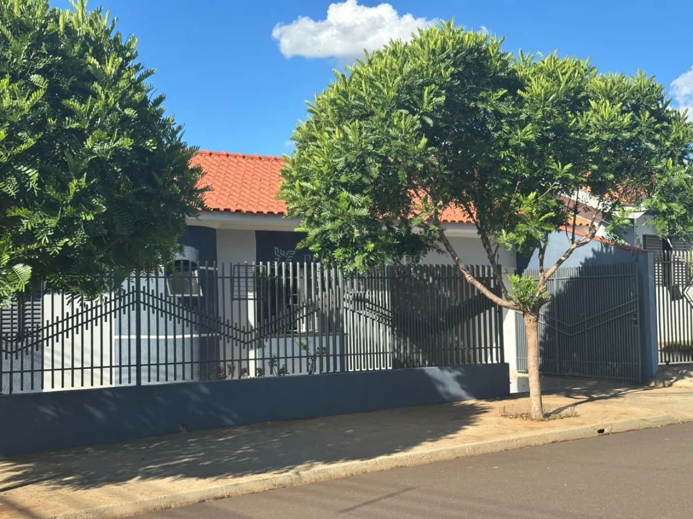 Casa bem localizada!