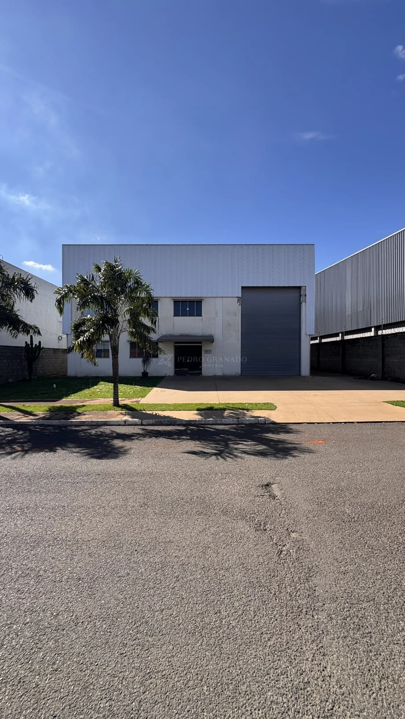 BARRACÃO 593M² - PARQUE EMPRESARIAL JEQUITIBÁ | CONDOMÍNIO FECHADO