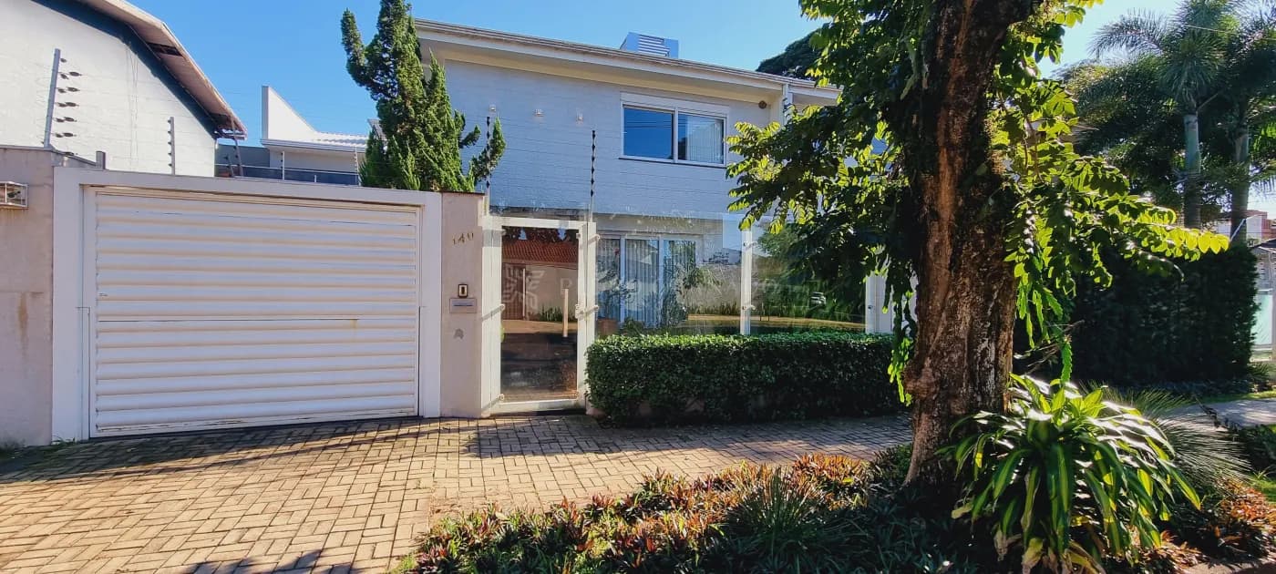 Casa/Sobrado Sobrado em Maringá