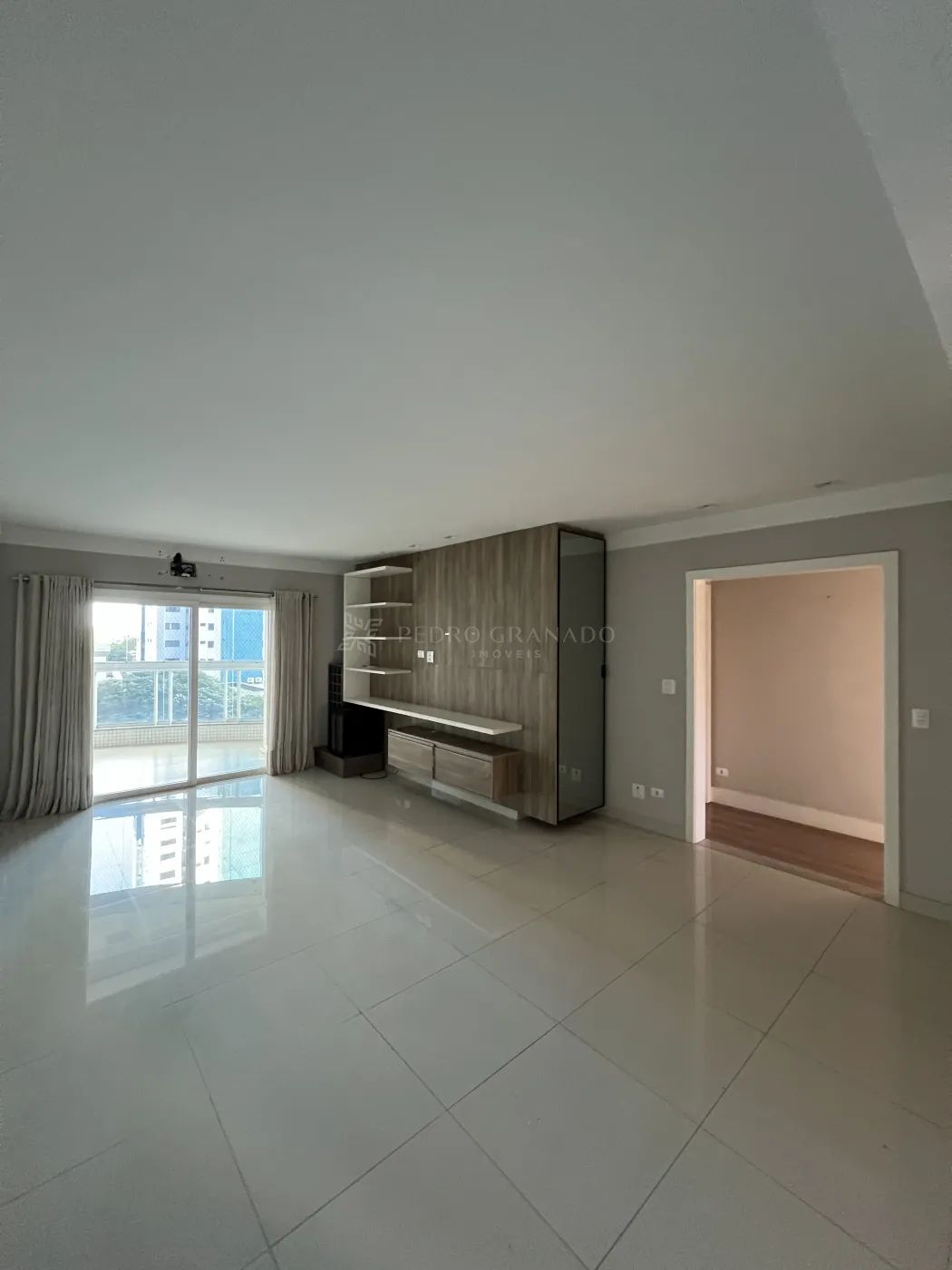 Apartamento 03 dormitório - Zona 01