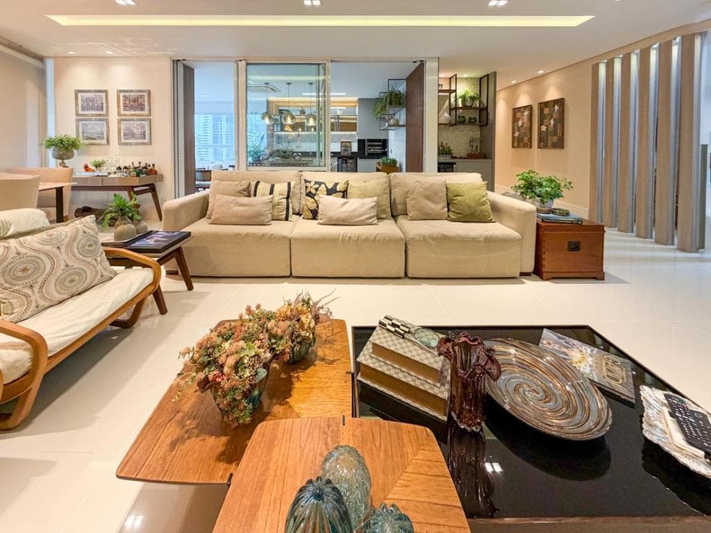 Apartamento à venda em Maringá, Zona 07, com 4 suítes, com 241.04 m², Maison Infinity