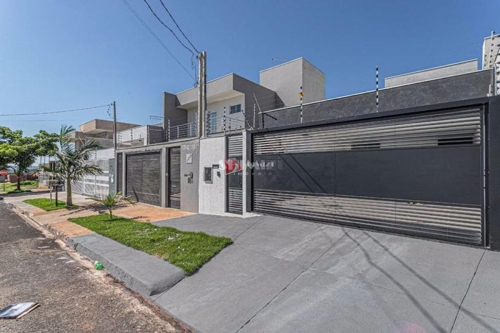 Casa à venda em Maringá, Bom Jardim, com 3 quartos, com 138 m²