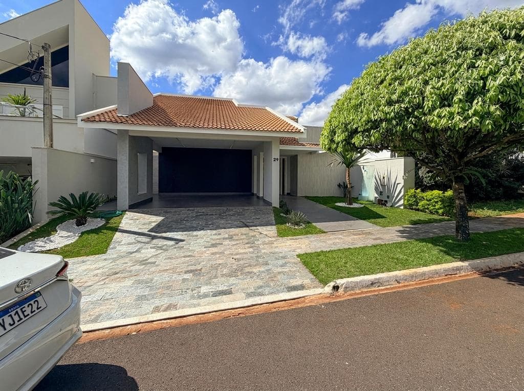 Sobrado com 329.69 m² e 4 Suites à Venda na Zona 08 - Nashiville Residence - Maringá