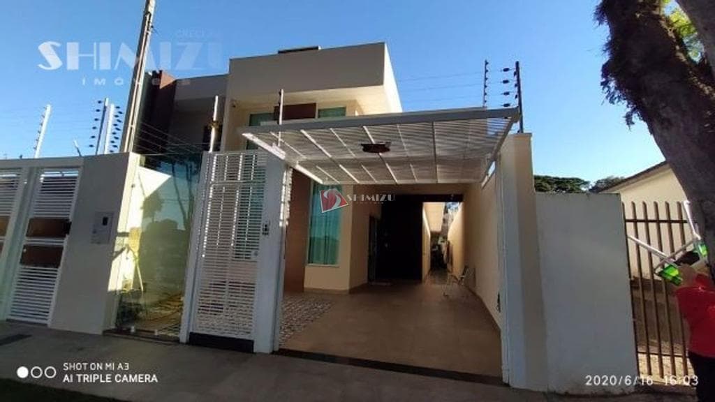 Casa à venda em Maringá, Conjunto Habitacional Itatiaia, com 3 quartos, com 120.76 m²