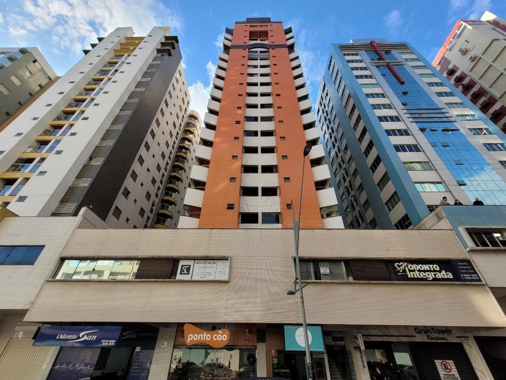 Apartamento à venda em Maringá, Zona 07, com 2 quartos, com 85.82 m², Gran Tower