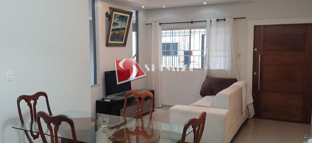 Casa à venda em Maringá, Jardim Paraizo, com 3 quartos, com 216 m²