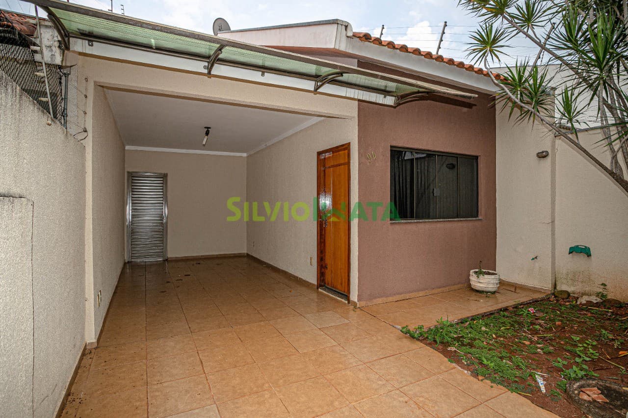 Casa à venda com excelente localização - Jardim Itália