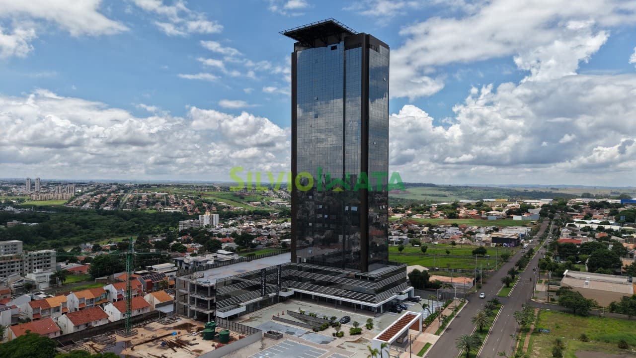 Sala comercial com 49 m² à venda por R$ 530.000,00 no Jd. Itália, Maringá-PR