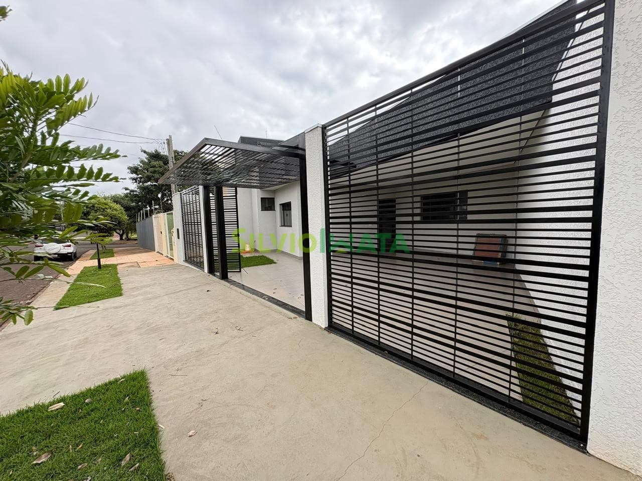 Casa à Venda em Maringá 1 Suíte + 2 Quartos | Jardim Dias II