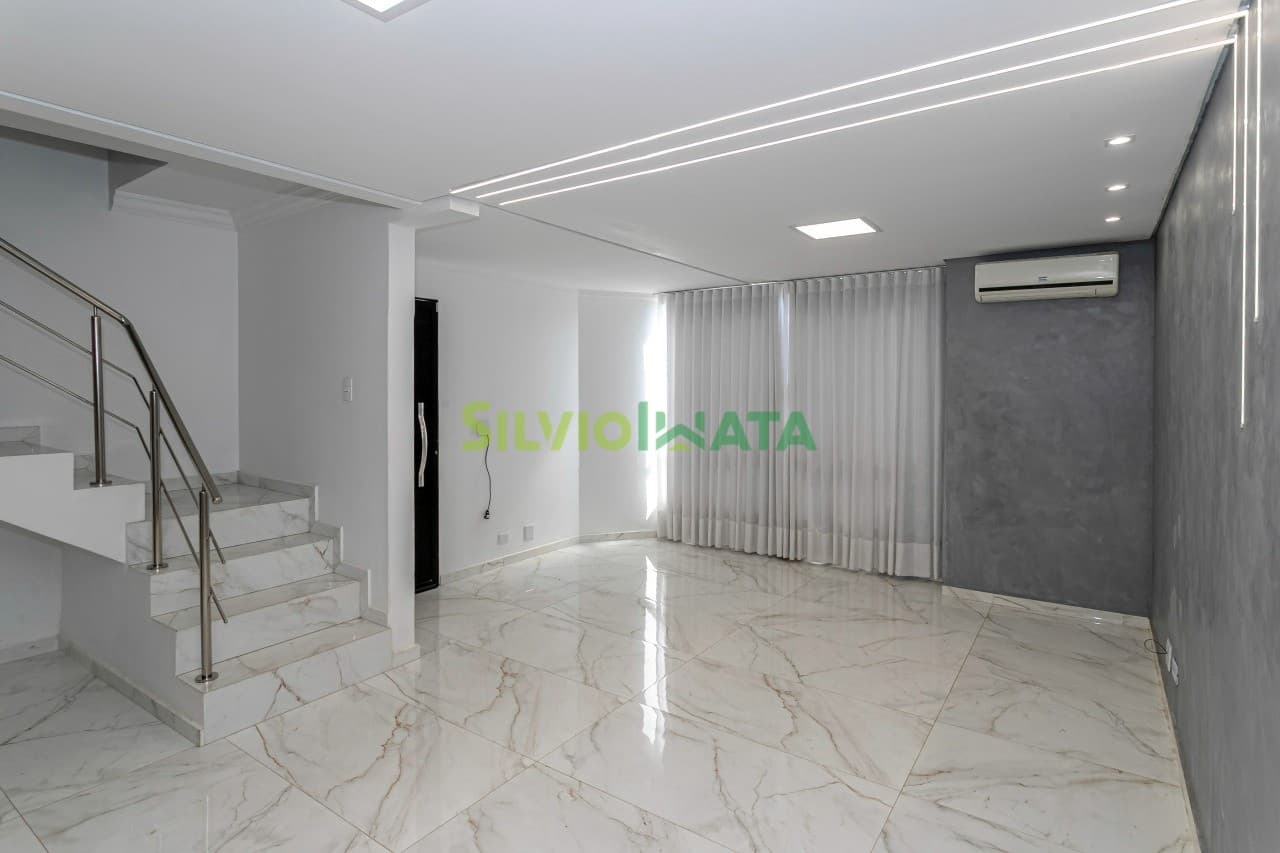 Sobrado a venda no bairro Jardim Higienópolis - Maringá/PR