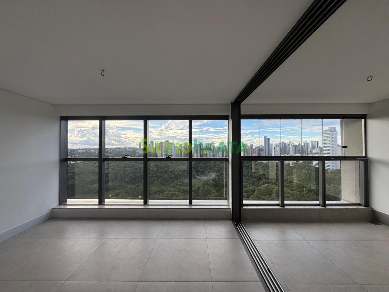 APARTAMENTO DE ALTO PADRÃO À VENDA SKY PARQUE DO INGÁ | ZONA 3 MARINGÁ/PR