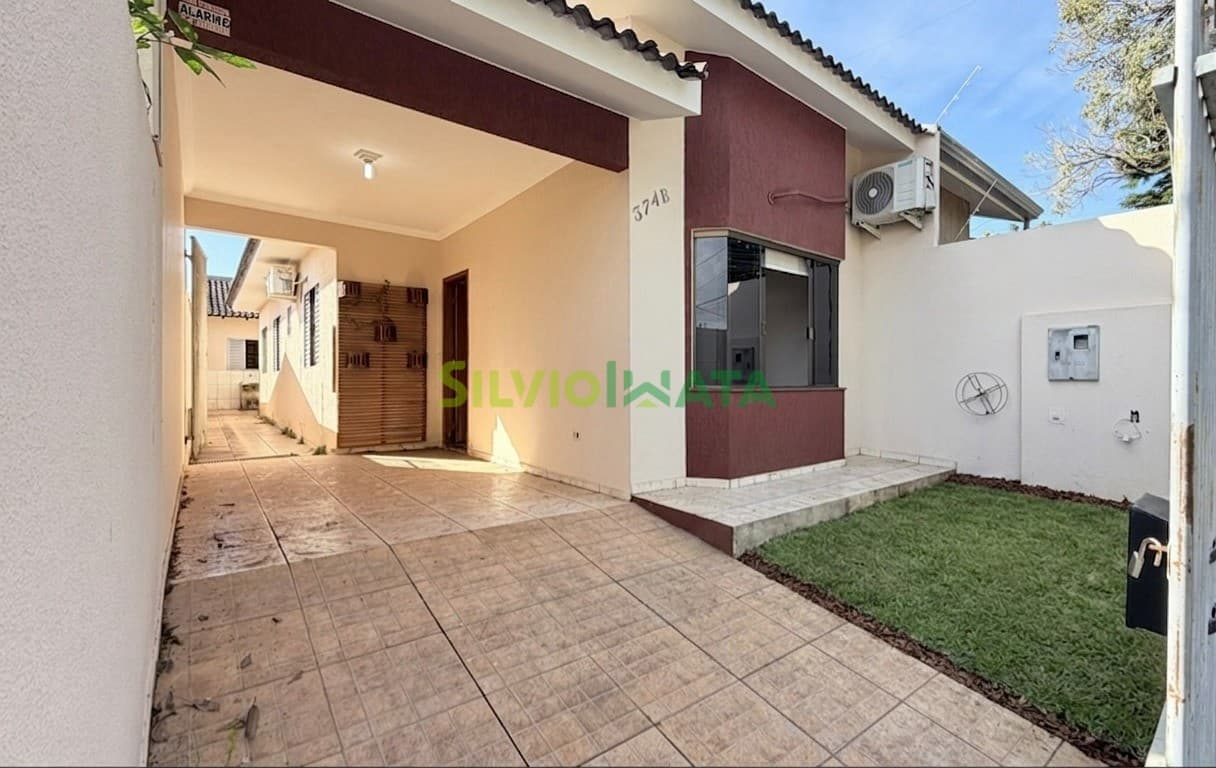 Casa à Venda no Parque das Laranjeiras em Maringá/PR | 3 Quartos, Garagem Coberta e Móveis Planejados