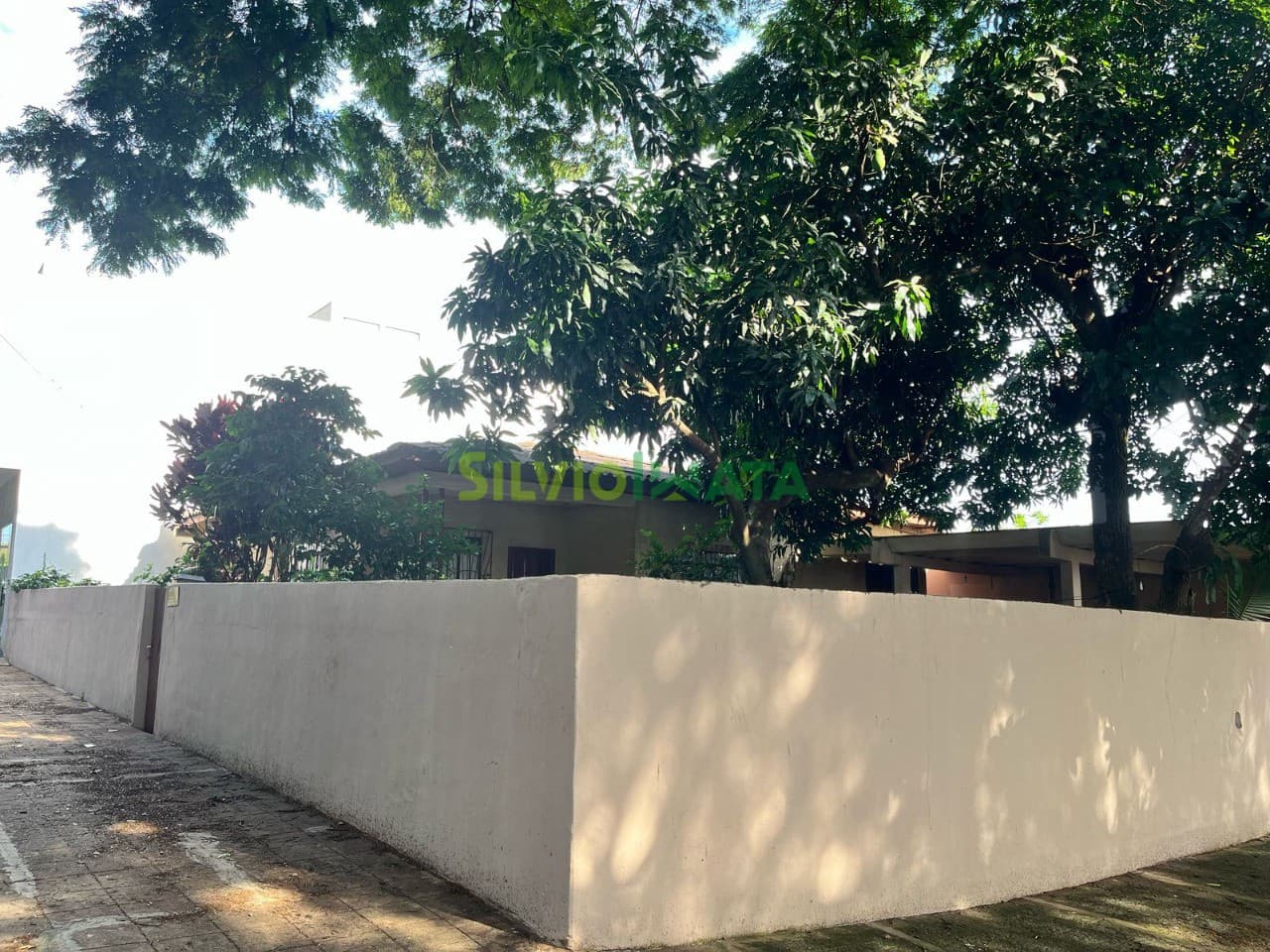 Terreno Comercial à Venda na Zona 06