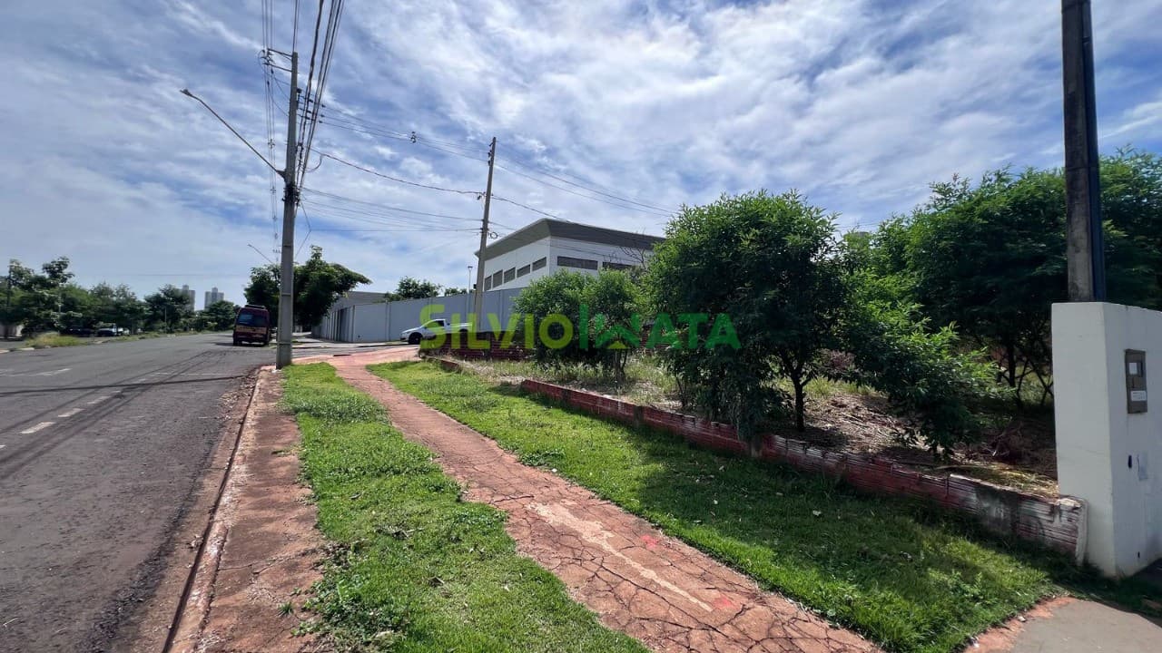 Terreno a Venda - Jardim Atami