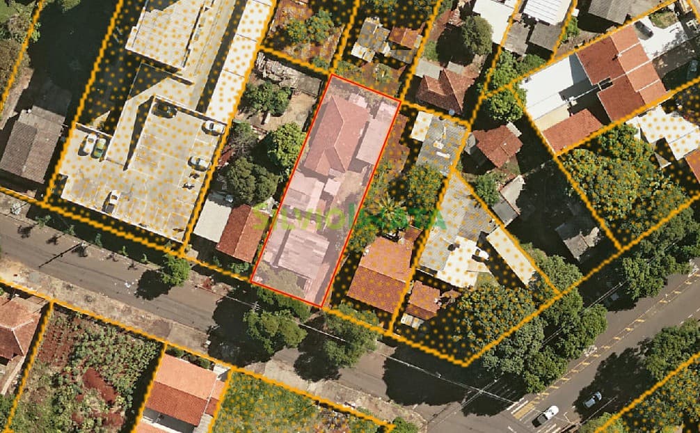 Lote com 595 m² à venda por R$ 1.200.000,00, na Zona 08 de Maringá-PR