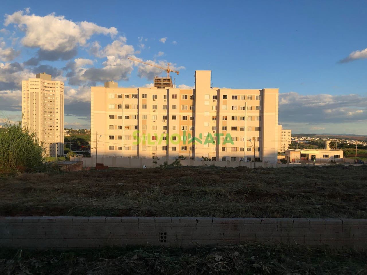 Terreno à Venda com Excelente Dimensão em Maringá