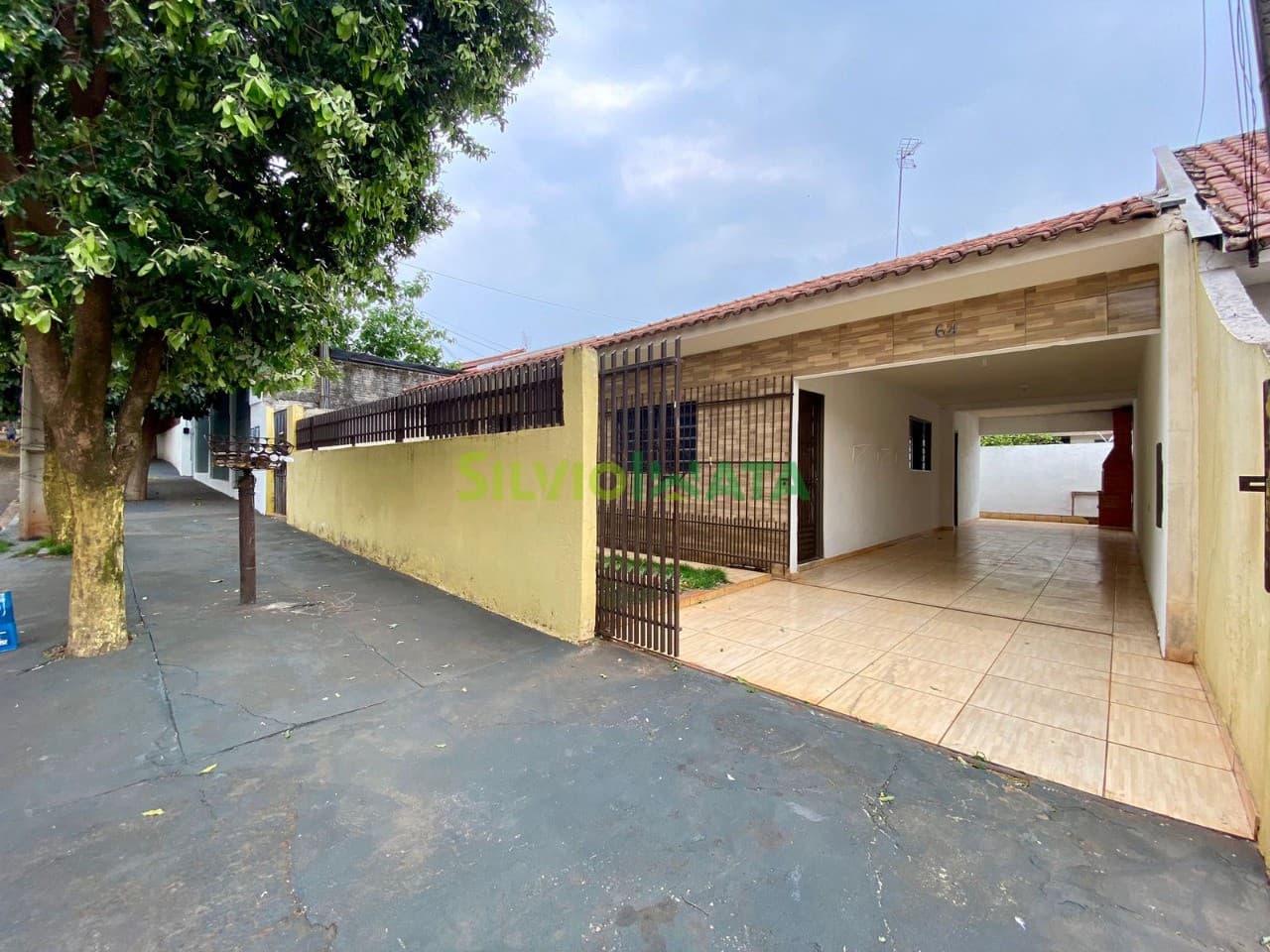 Vende-se Casa no Conjunto Residencial Guaiapó
