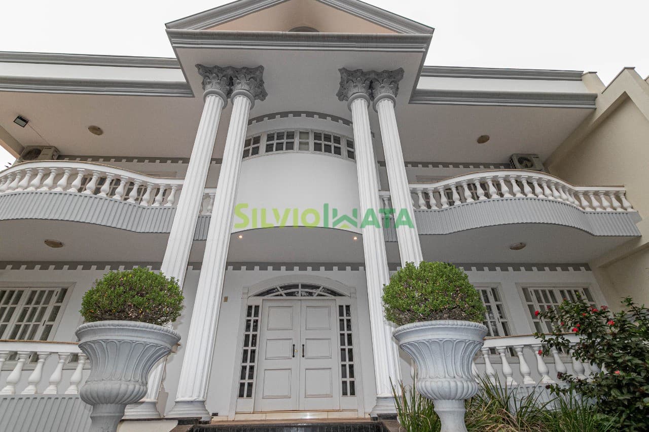Sobrado de luxo na Zona 05 - R$ 6.500.000,00 - Maringá-PR