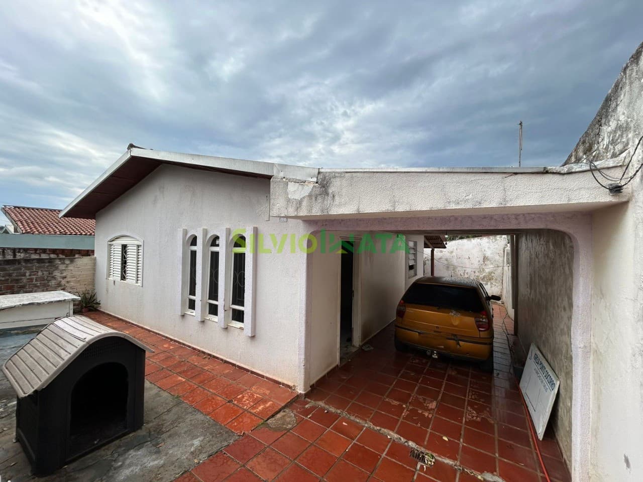Casa a venda no bairro Parque Alvamar - Sarandi/PR