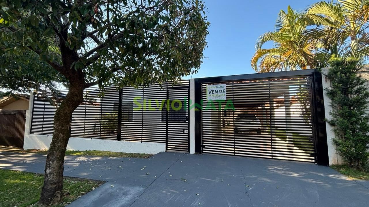 Duas Casas no Mesmo Terreno Excelente oportunidade a venda no bairro Parque Hortência - Maringá/PR